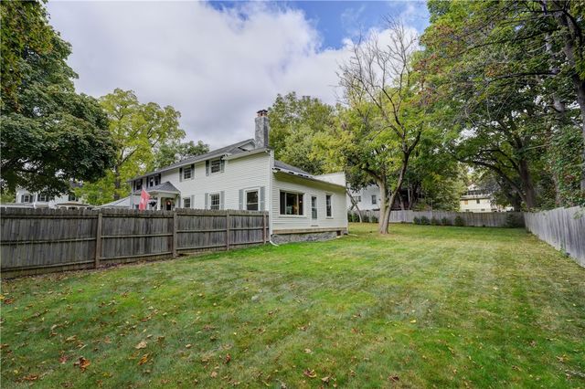 190 Saint Johns Court, Canandaigua City, NY 14424