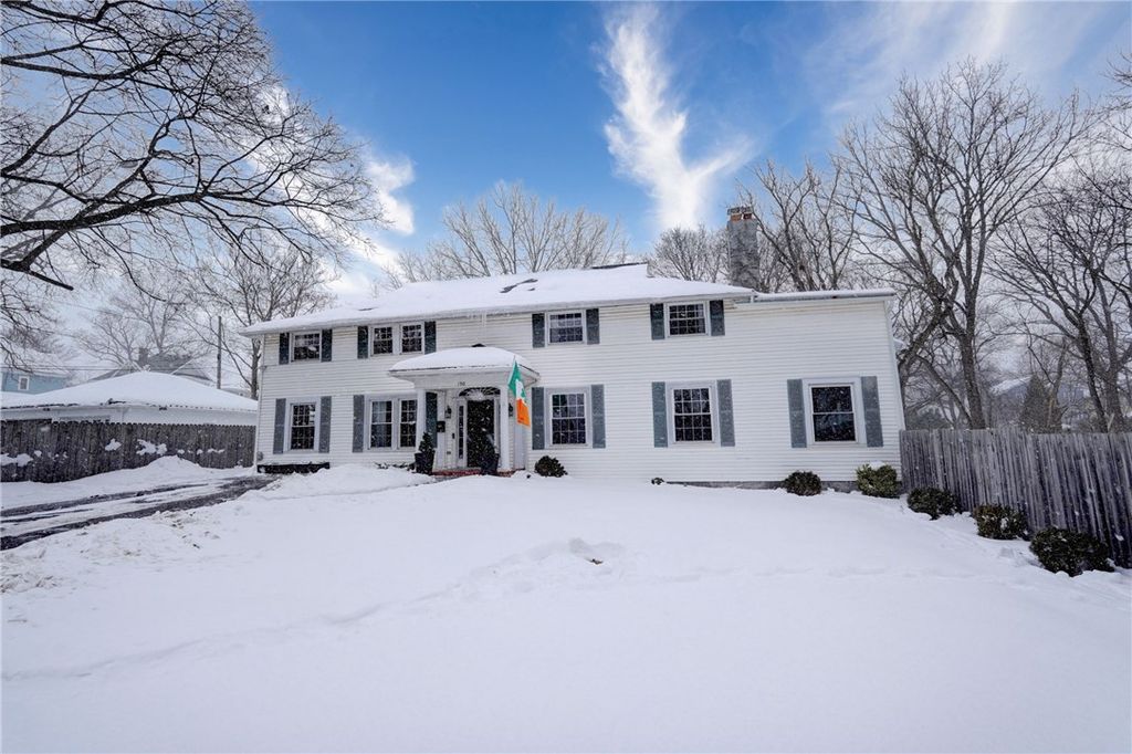 190 Saint Johns Court, Canandaigua City, NY 14424