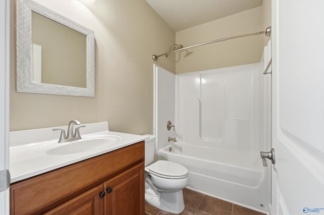 428 E Mossyleaf Drive SW, Huntsville, AL 35824