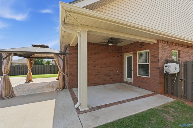 428 E Mossyleaf Drive SW, Huntsville, AL 35824