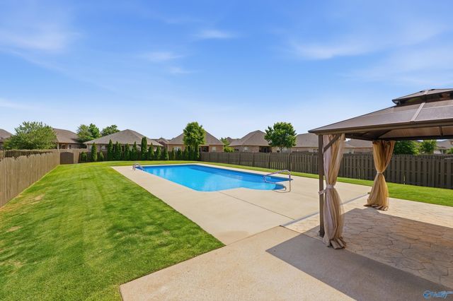 428 E Mossyleaf Drive SW, Huntsville, AL 35824