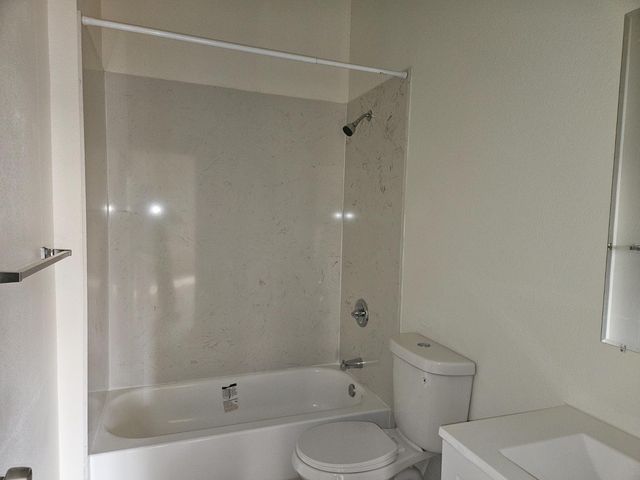 1240 J Street, Sanger, CA 93657