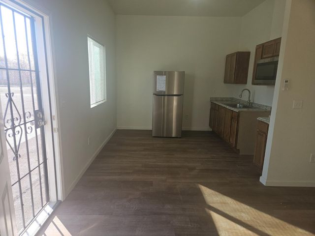 1240 J Street, Sanger, CA 93657