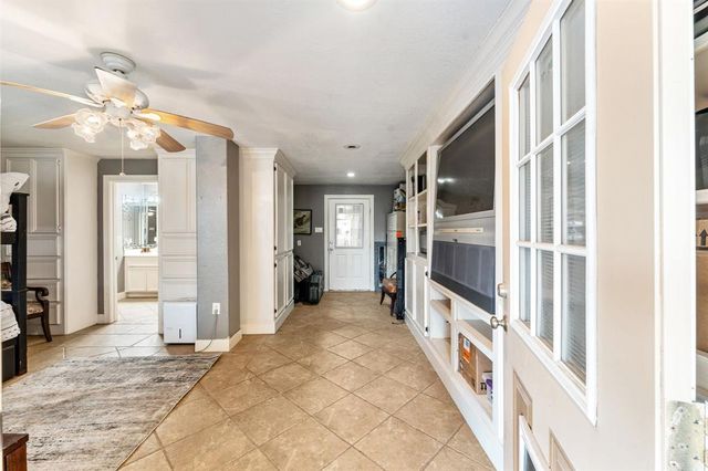 710 County Road 776 Palm, Liverpool, TX 77577