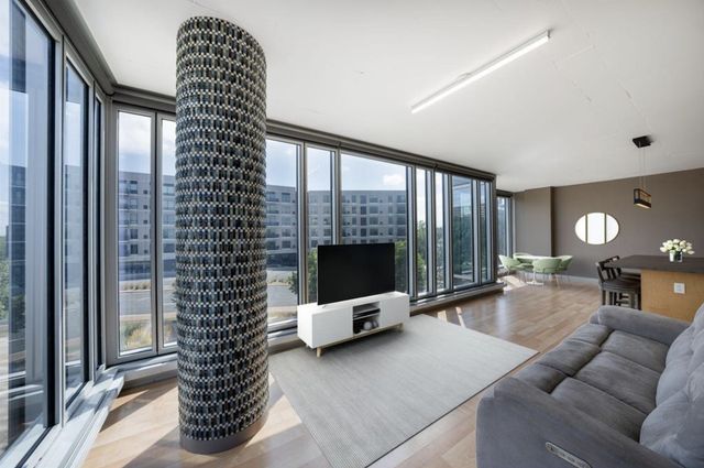 8151 33rd Avenue S 305, Bloomington, MN 55425