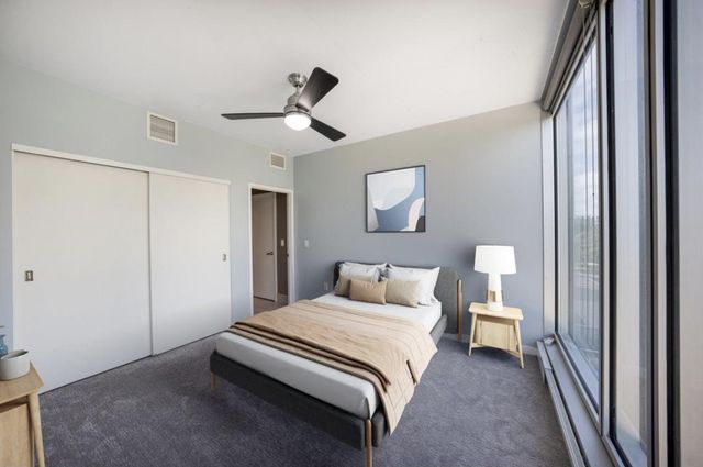 8151 33rd Avenue S 305, Bloomington, MN 55425