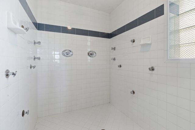 555 Randall Hitchcock Rd, Rock Island, TN 38581