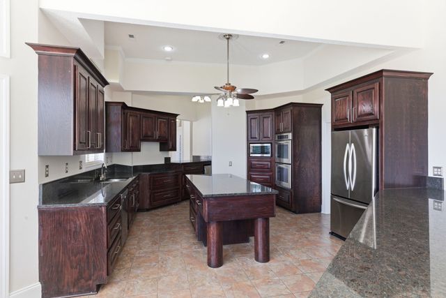 555 Randall Hitchcock Rd, Rock Island, TN 38581