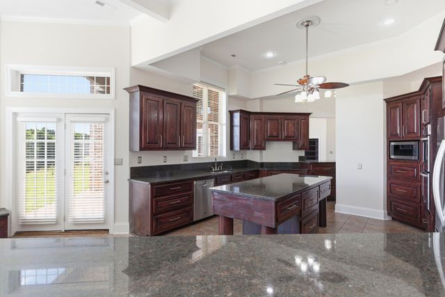 555 Randall Hitchcock Rd, Rock Island, TN 38581