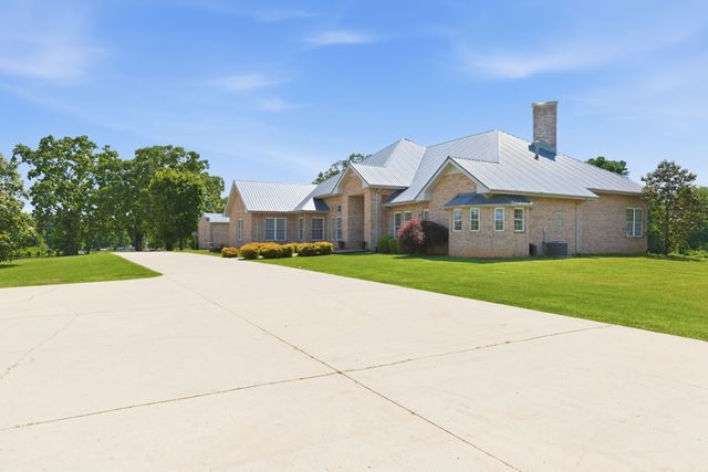 555 Randall Hitchcock Rd, Rock Island, TN 38581