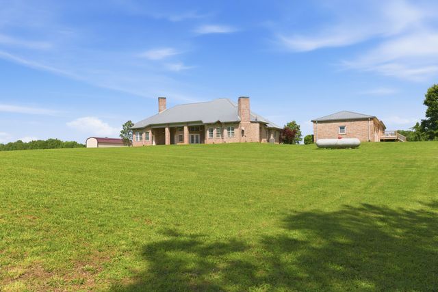555 Randall Hitchcock Rd, Rock Island, TN 38581