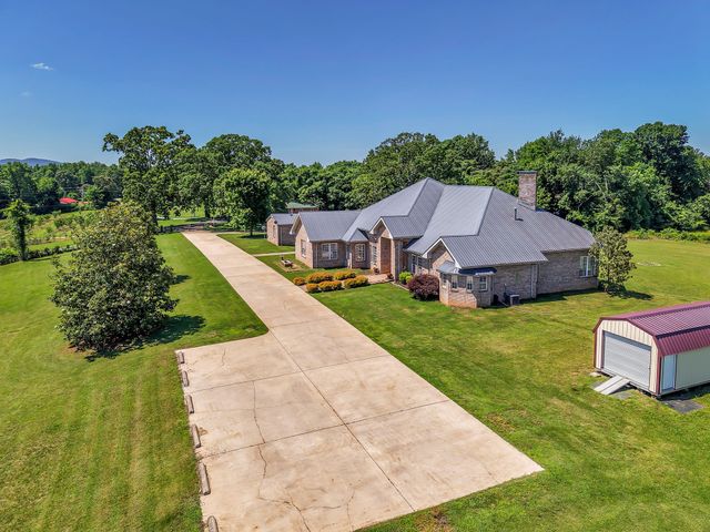 555 Randall Hitchcock Rd, Rock Island, TN 38581