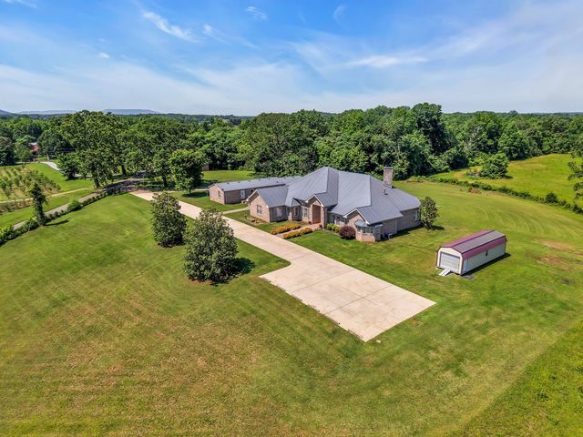 555 Randall Hitchcock Rd, Rock Island, TN 38581