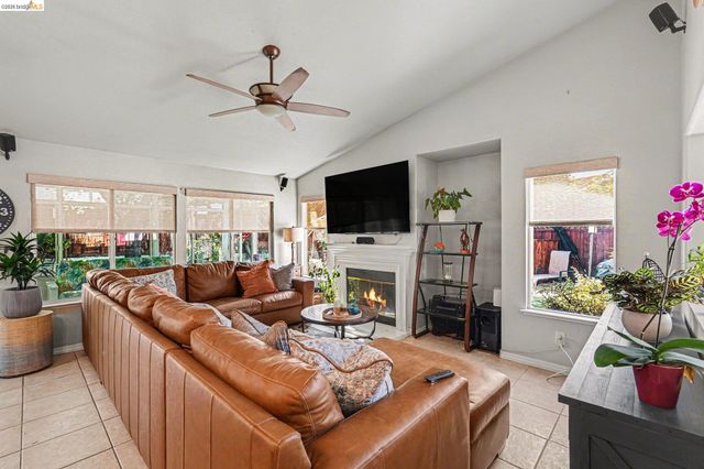 4437 Montara Dr, Antioch, CA 94531