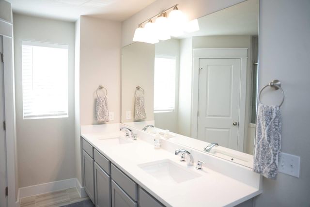 13501 Metric BLVD 15, Austin, TX 78727
