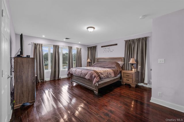 498 A William Floyd Parkway, Shirley, NY 11967