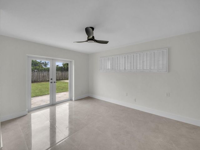 21020 Highland Lakes Boulevard, Miami, FL 33179