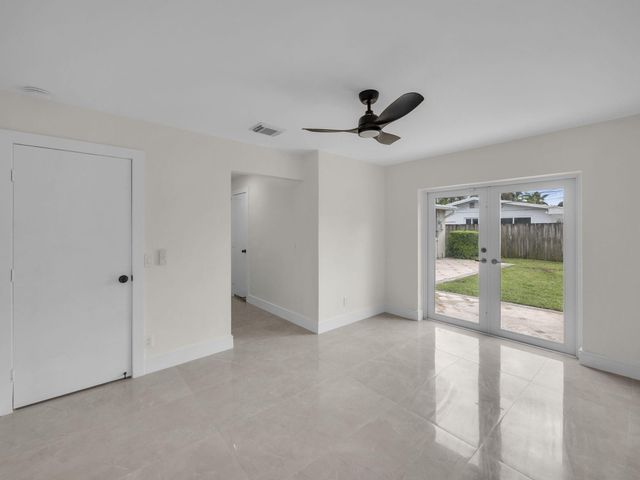 21020 Highland Lakes Boulevard, Miami, FL 33179