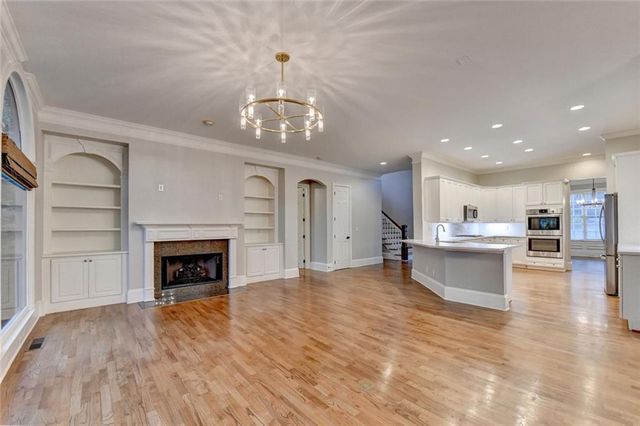 260 Lake Summit View, Atlanta, GA 30342