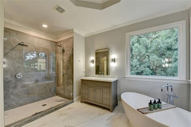 260 Lake Summit View, Atlanta, GA 30342