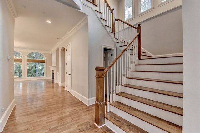 260 Lake Summit View, Atlanta, GA 30342
