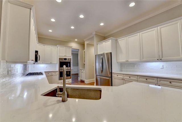 260 Lake Summit View, Atlanta, GA 30342