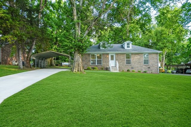 421 Malvin St, Gallatin, TN 37066
