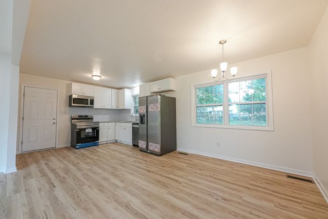 421 Malvin St, Gallatin, TN 37066