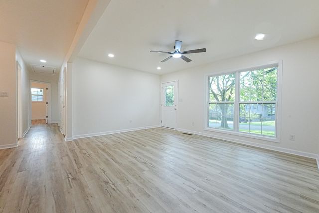 421 Malvin St, Gallatin, TN 37066