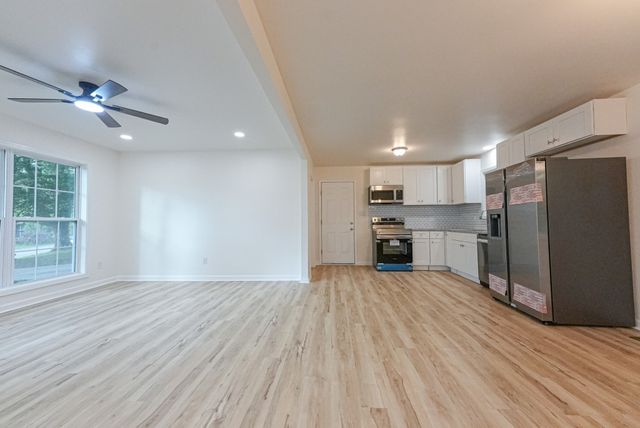 421 Malvin St, Gallatin, TN 37066