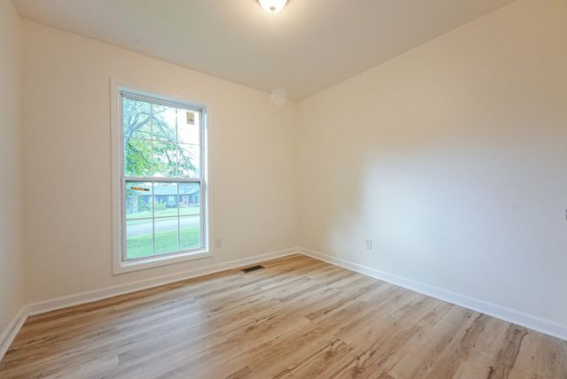 421 Malvin St, Gallatin, TN 37066