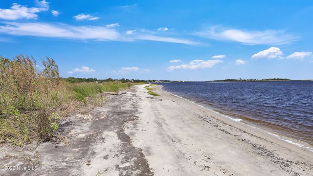 7824 Bonfire Drive, Wilmington, NC 28409