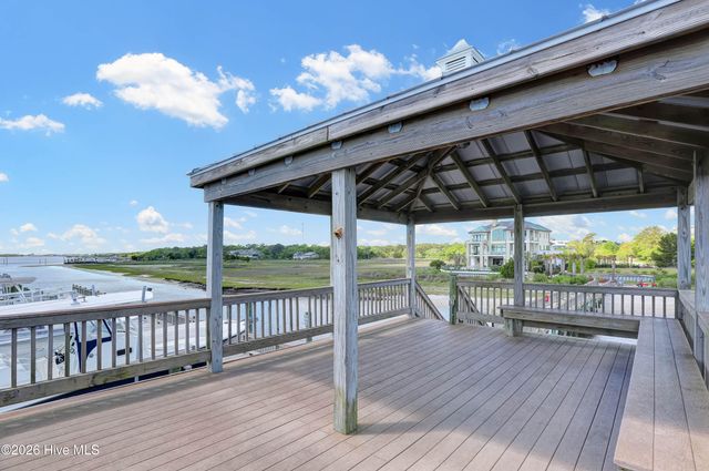 7824 Bonfire Drive, Wilmington, NC 28409