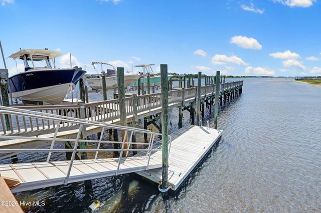 7824 Bonfire Drive, Wilmington, NC 28409