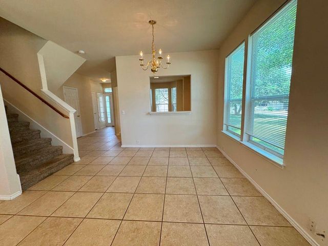 251 Utterback A, Kyle, TX 78640