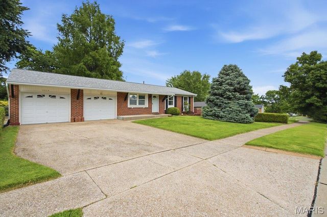 3214 Ipswich Lane, St Charles, MO 63301