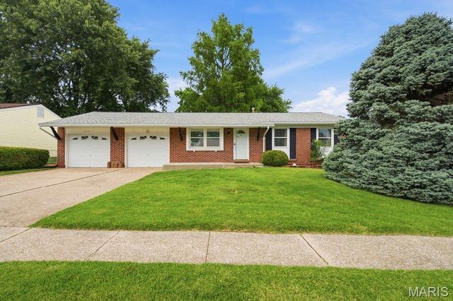 3214 Ipswich Lane, St Charles, MO 63301