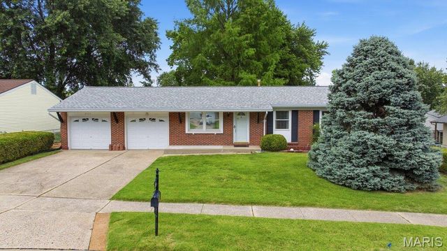 3214 Ipswich Lane, St Charles, MO 63301