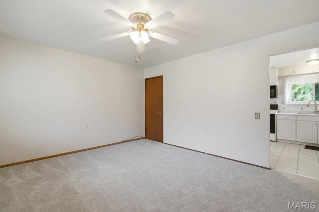 3214 Ipswich Lane, St Charles, MO 63301