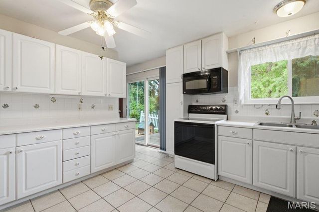 3214 Ipswich Lane, St Charles, MO 63301