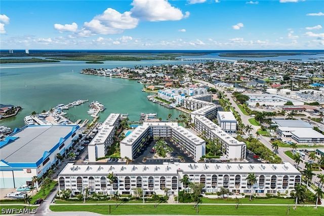 1023 Anglers CV E505, Marco Island, FL 34145