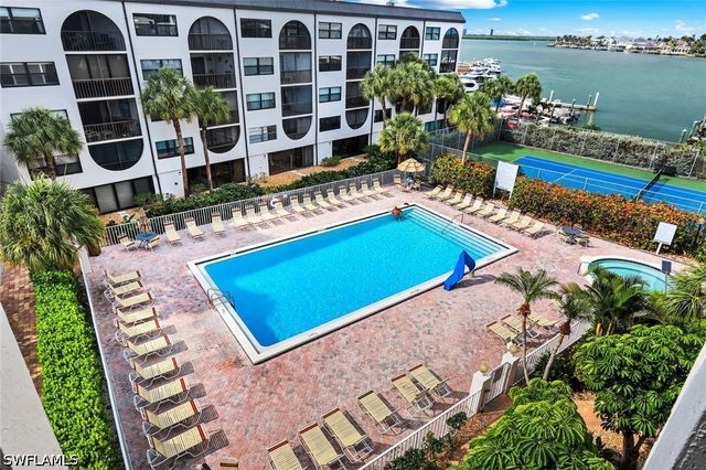 1023 Anglers CV E505, Marco Island, FL 34145