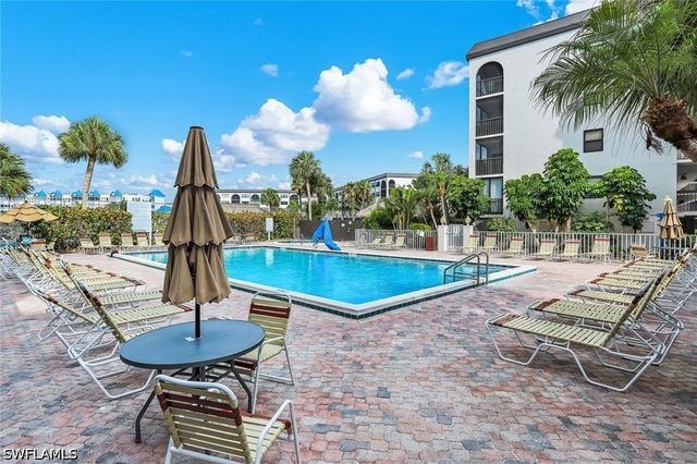1023 Anglers CV E505, Marco Island, FL 34145