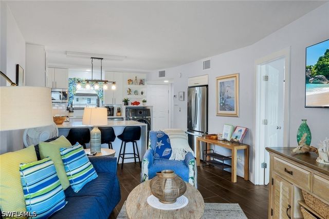 1023 Anglers CV E505, Marco Island, FL 34145