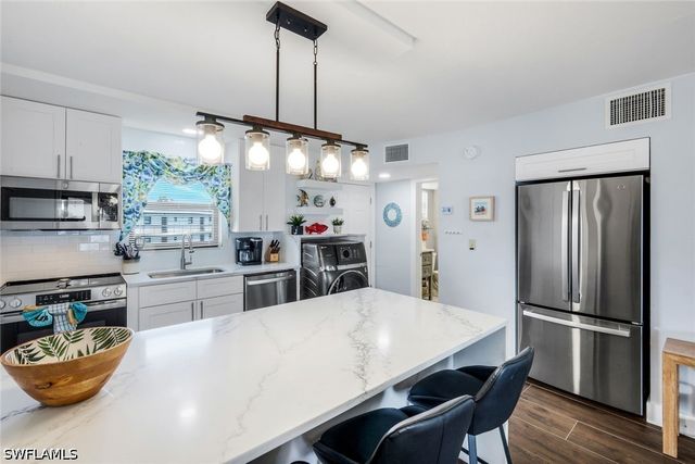 1023 Anglers CV E505, Marco Island, FL 34145