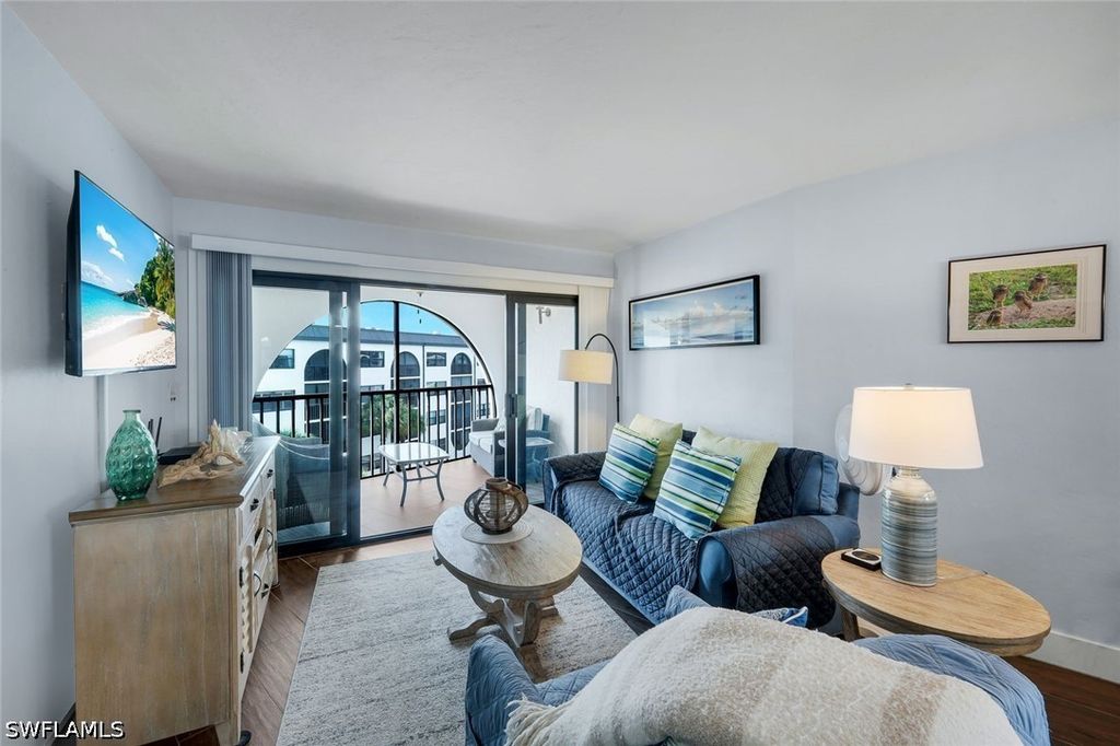 1023 Anglers CV E505, Marco Island, FL 34145