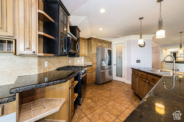 4157 BEUS DR, Ogden, UT 84403