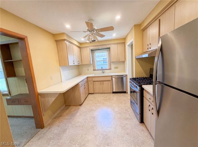 4406 Urban Drive, Cleveland, OH 44121