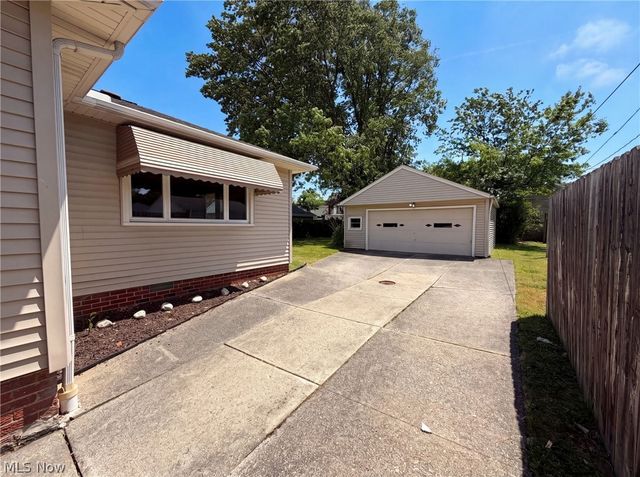 4406 Urban Drive, Cleveland, OH 44121
