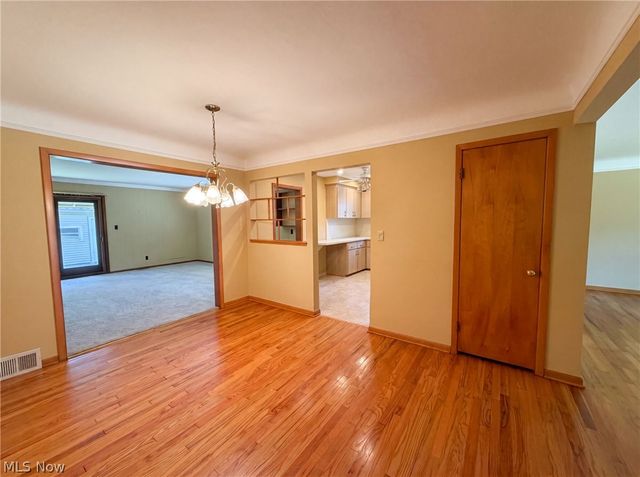 4406 Urban Drive, Cleveland, OH 44121
